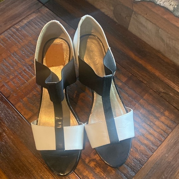 Circa Joan & David CJ Neptune** Black and White** two tone Size 9M - Picture 13 of 14